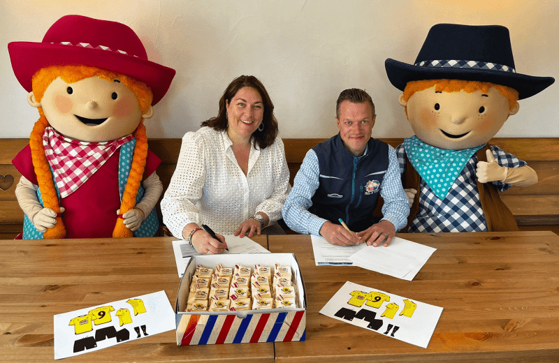 Avonturenboerderij Molenwaard is de nieuwe sponsor van de jeugdteams van VV Groot-Ammers